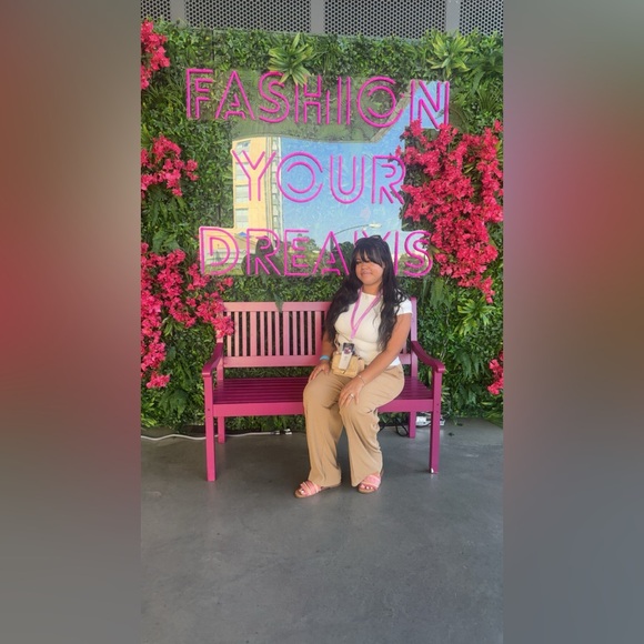 Krissy is LIVE 🦋 - Picture 9 of 14